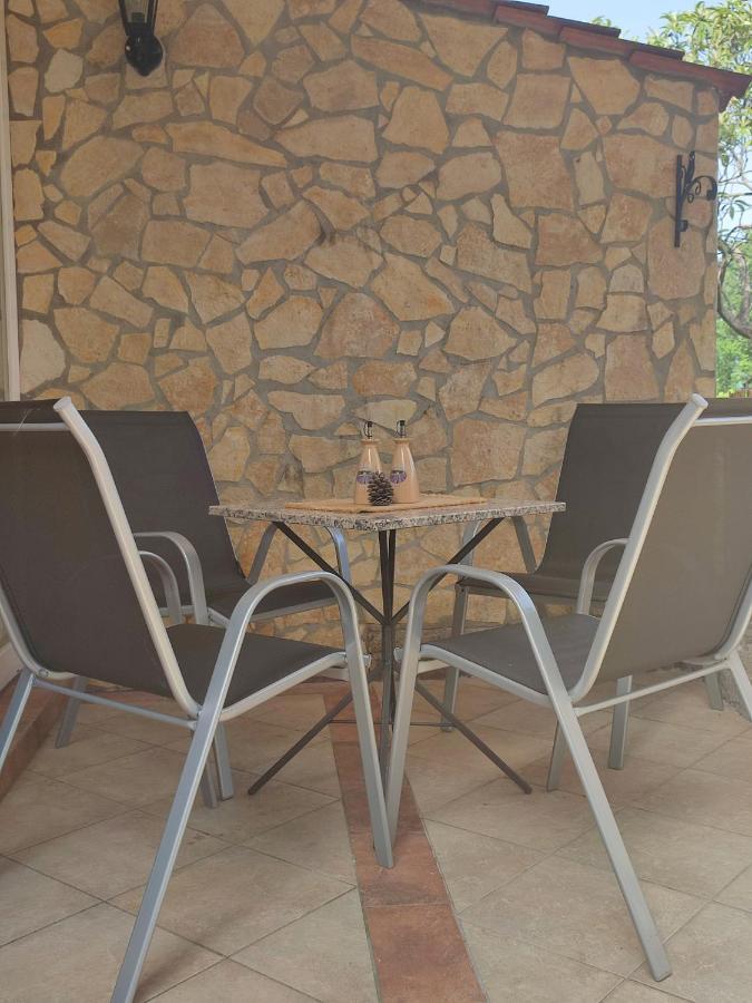Apartment Mimi Opric Екстериор снимка